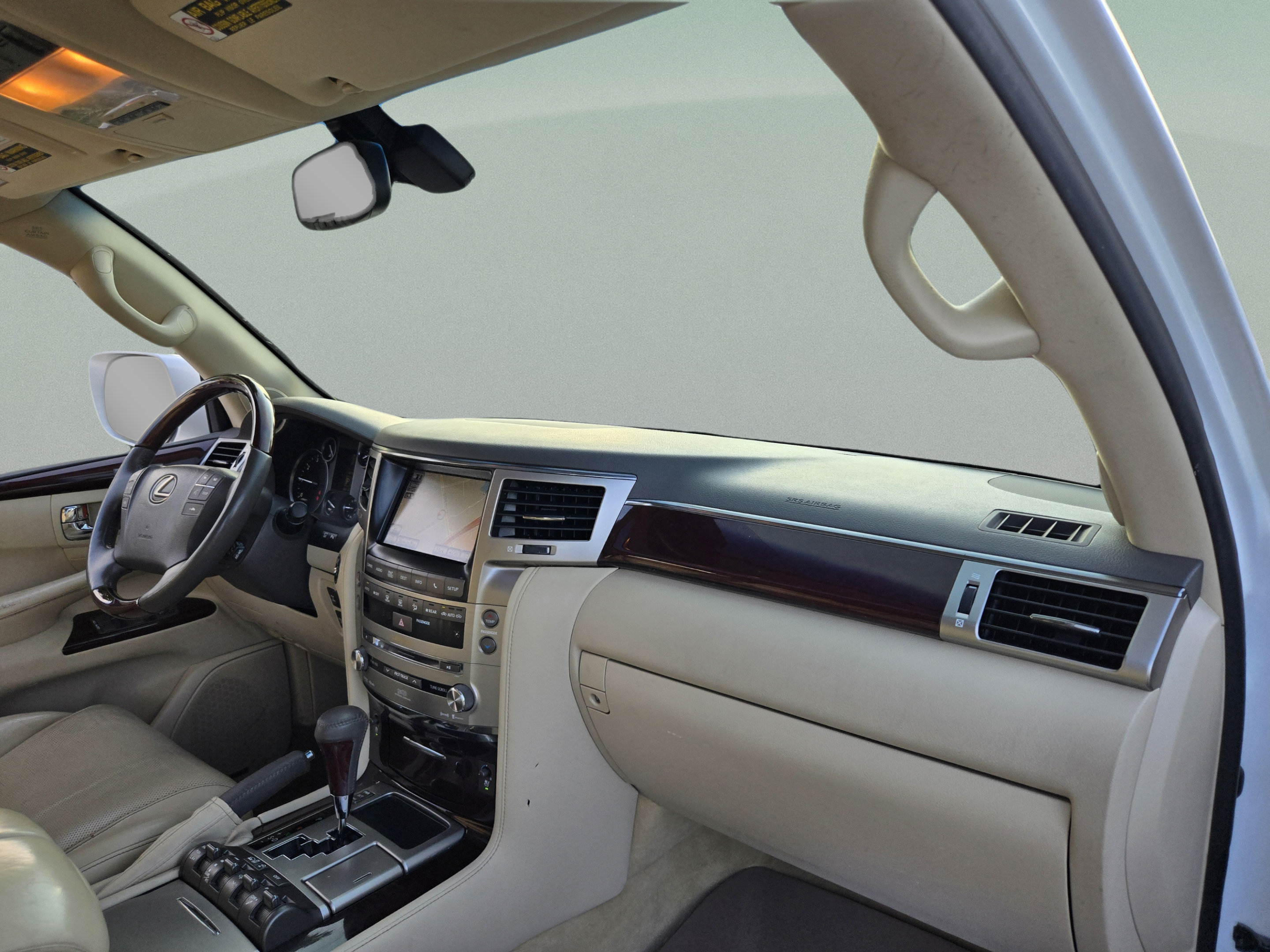 Used 2014 Lexus LX 570 4WD image 28
