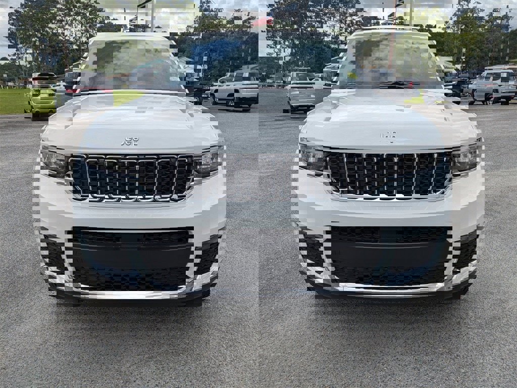 New 2025 Jeep Grand Cherokee L Limited w/ MOPAR Finishing Package image 9