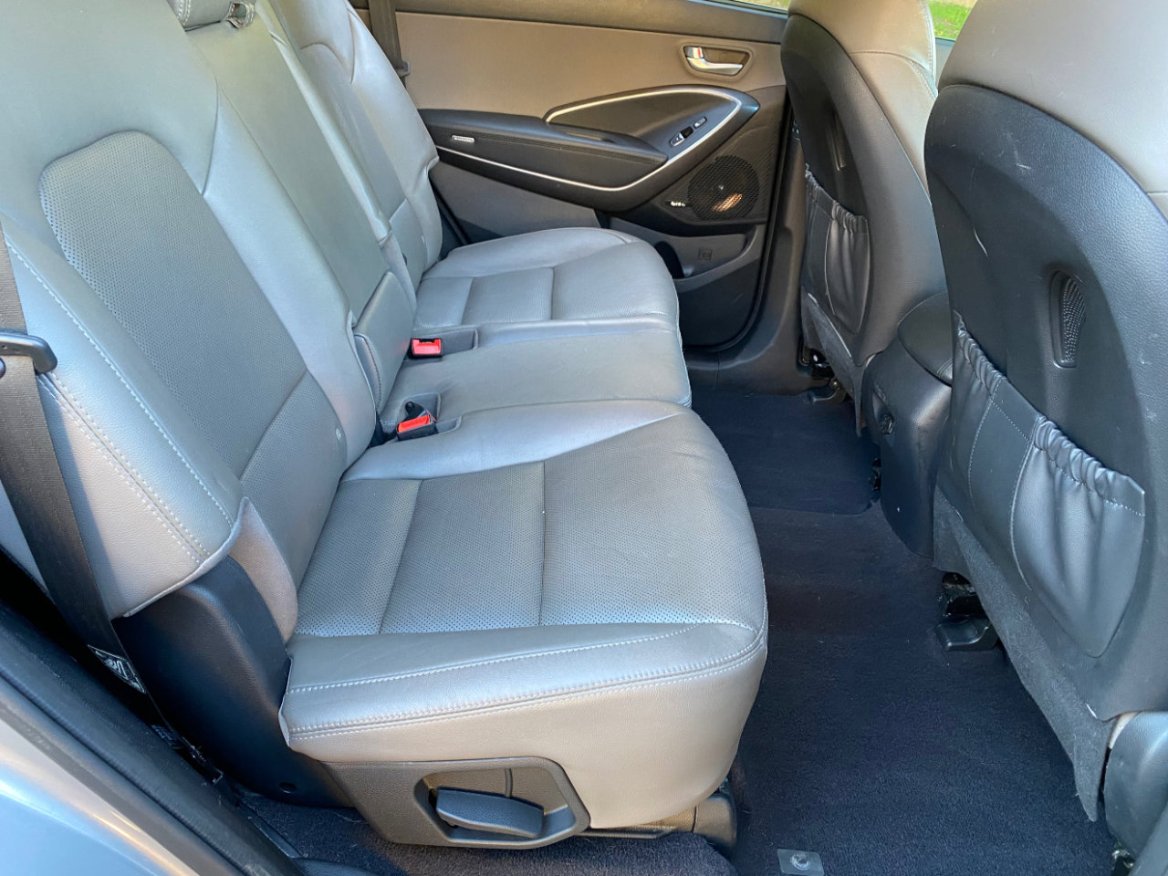 Used 2017 Hyundai Santa Fe SE Ultimate 3.3L Auto w/ SE Ultimate Tech Package 03 image 50