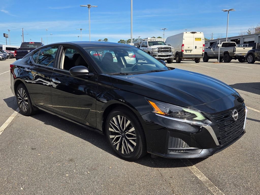 Used 2024 Nissan Altima 2.5 SV video 1