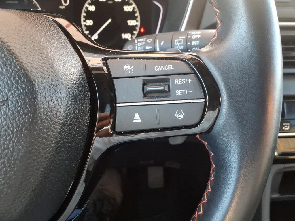 Used 2025 Honda Pilot Sport image 20