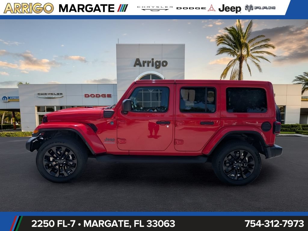 Used 2025 Jeep Wrangler Unlimited Sahara AWD/4WD image 8