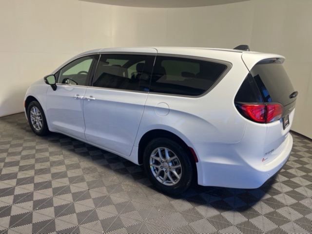 New 2026 Chrysler Voyager LX FWD image 23