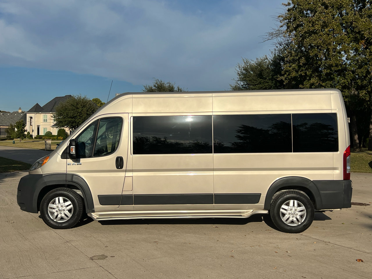 Used 2017 RAM ProMaster 2500 w/ Premium Appearance Group image 7