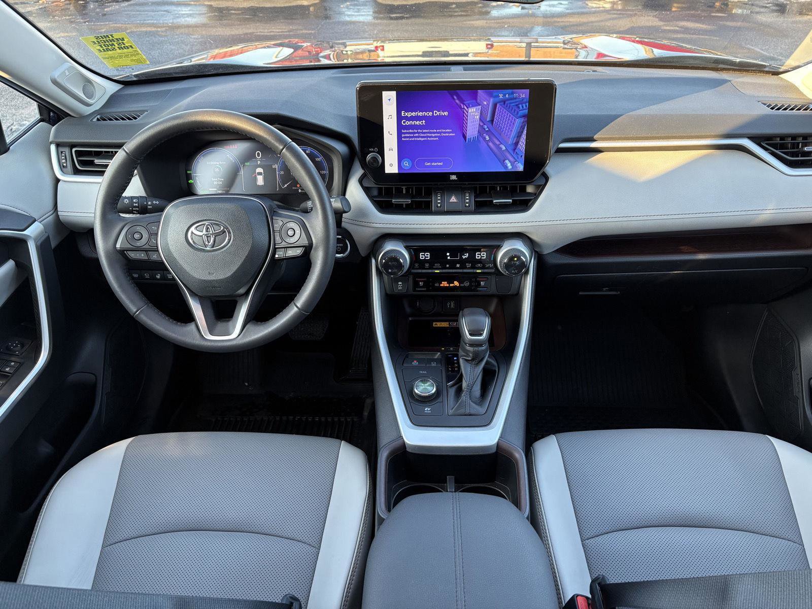 Used 2024 Toyota RAV4 Limited image 14