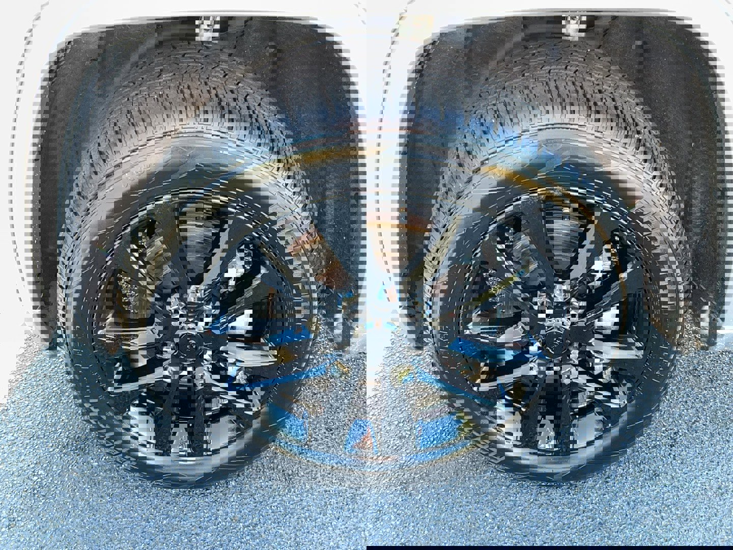 Used 2021 Jeep Grand Cherokee Laredo X image 9