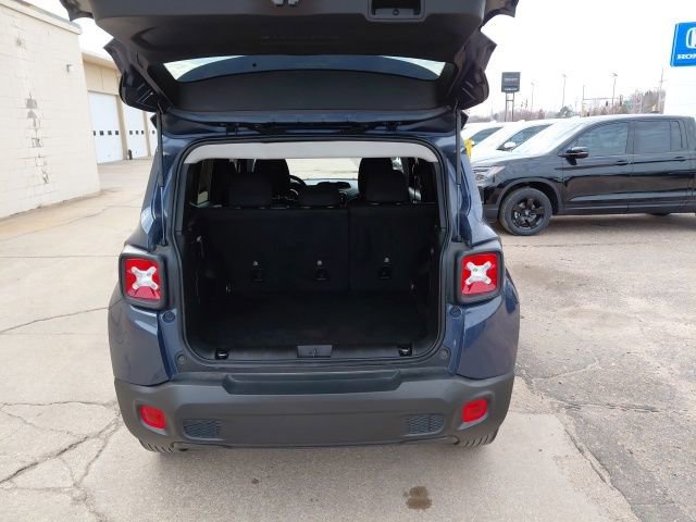 Used 2023 Jeep Renegade Latitude image 34