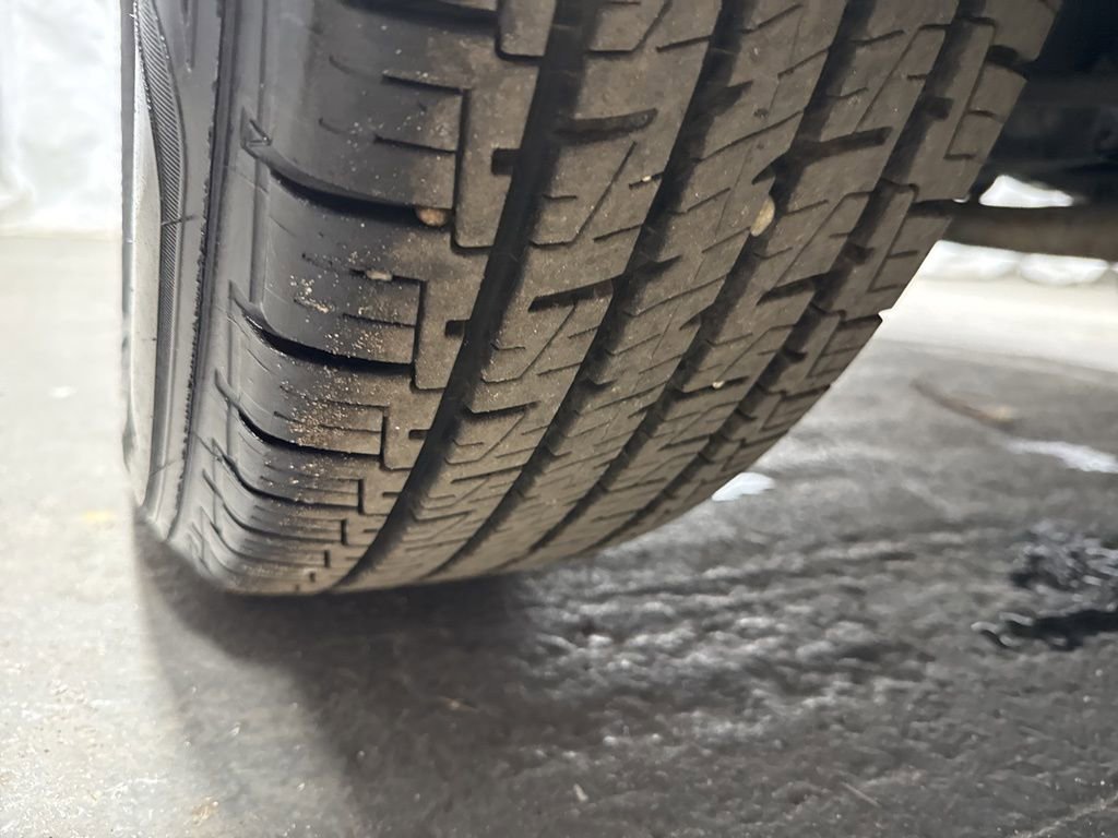 Used 2018 Toyota RAV4 XLE FWD image 38