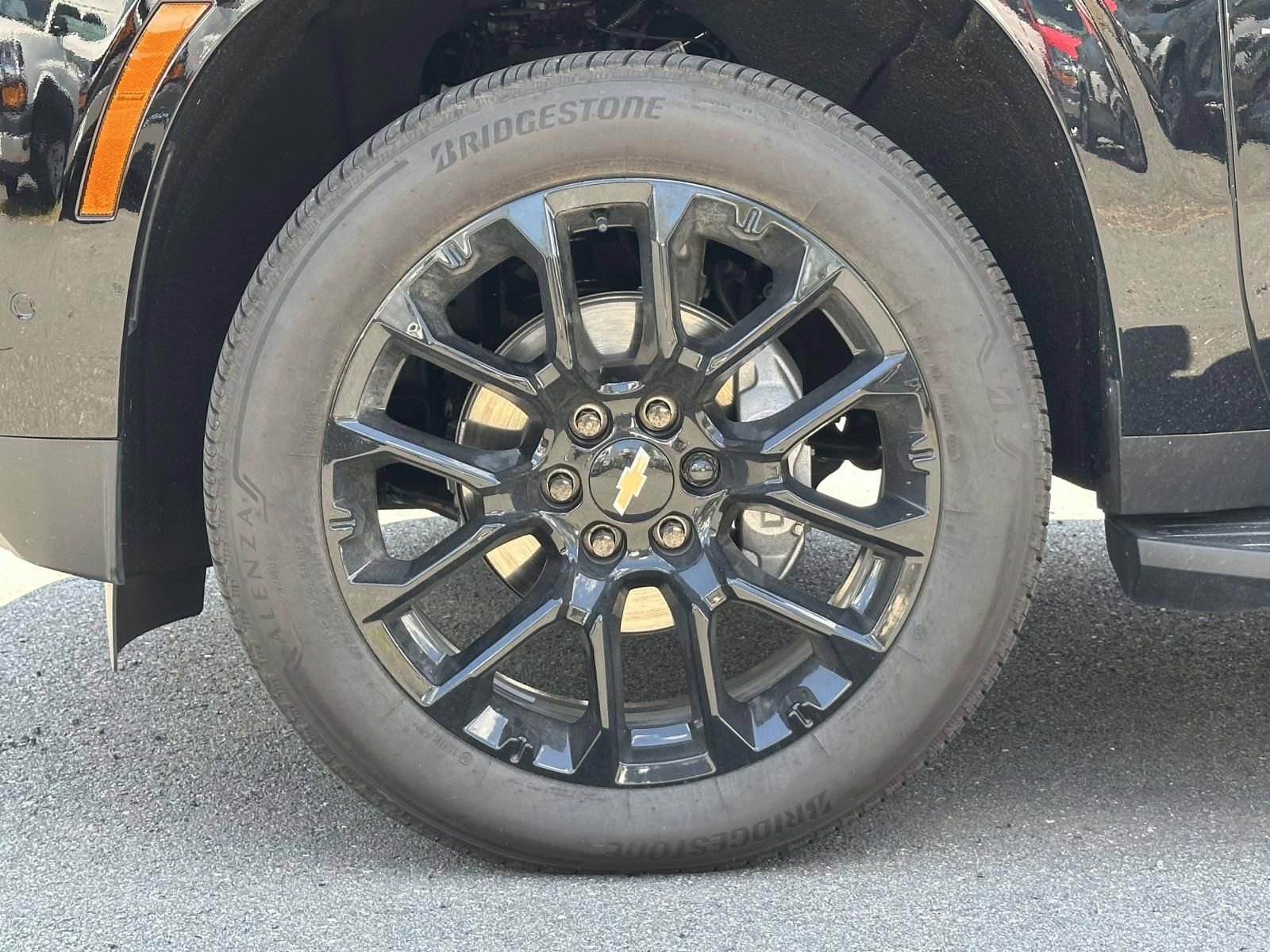 Used 2025 Chevrolet Tahoe Premier AWD/4WD image 7