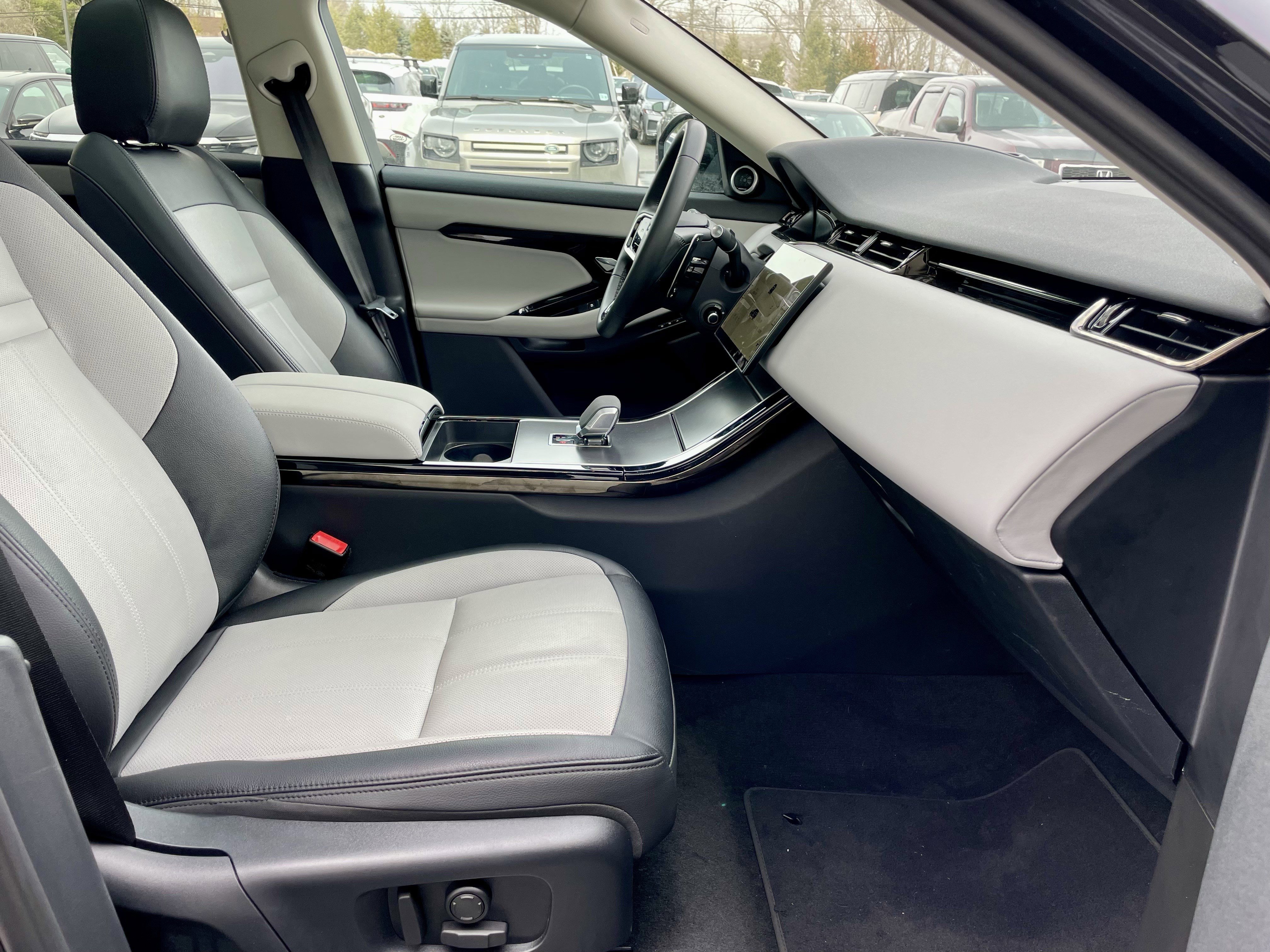 Certified 2024 Land Rover Range Rover Evoque Dynamic SE image 15