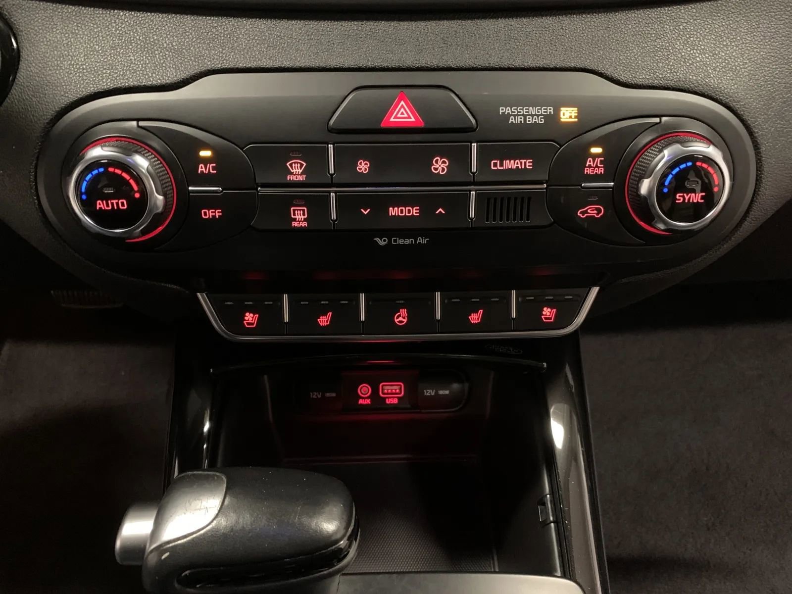 Used 2018 Kia Sorento SX image 35