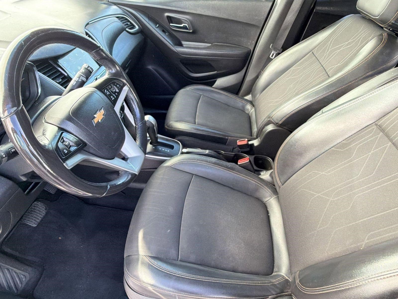 Used 2019 Chevrolet Trax LT w/ LT Convenience Package image 23