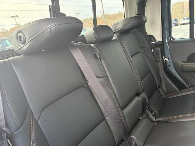 New 2026 Jeep Gladiator Sport AWD/4WD image 33
