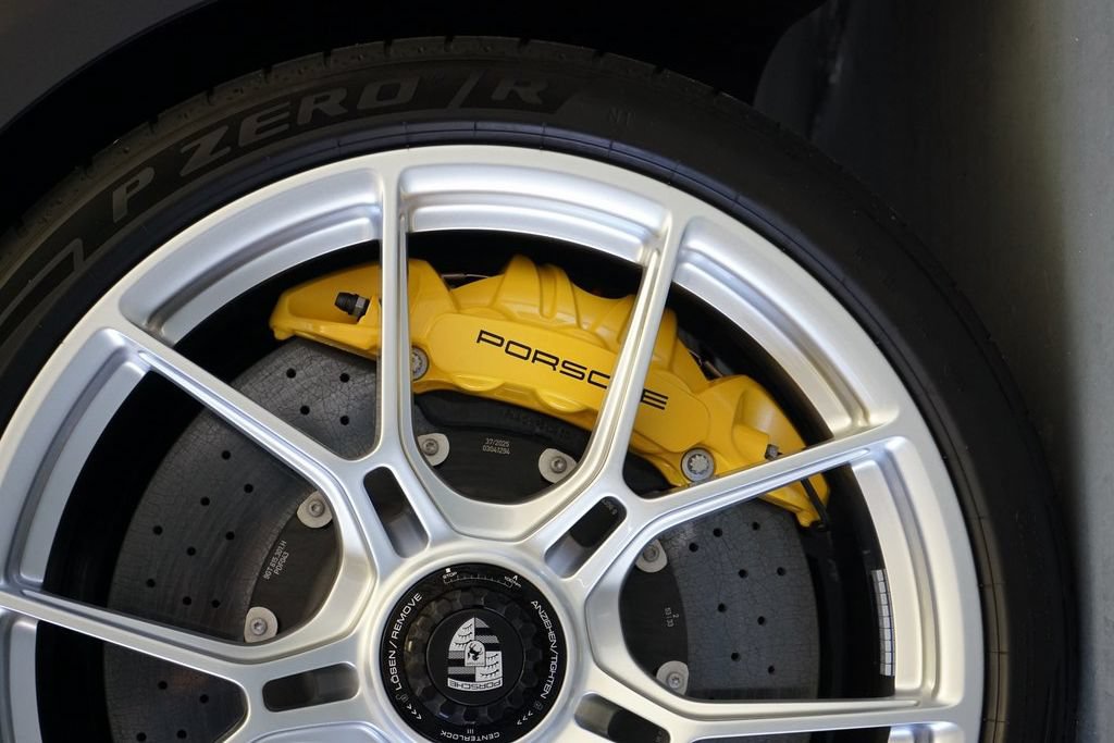 Used 2026 Porsche 911 GT3 RWD image 32