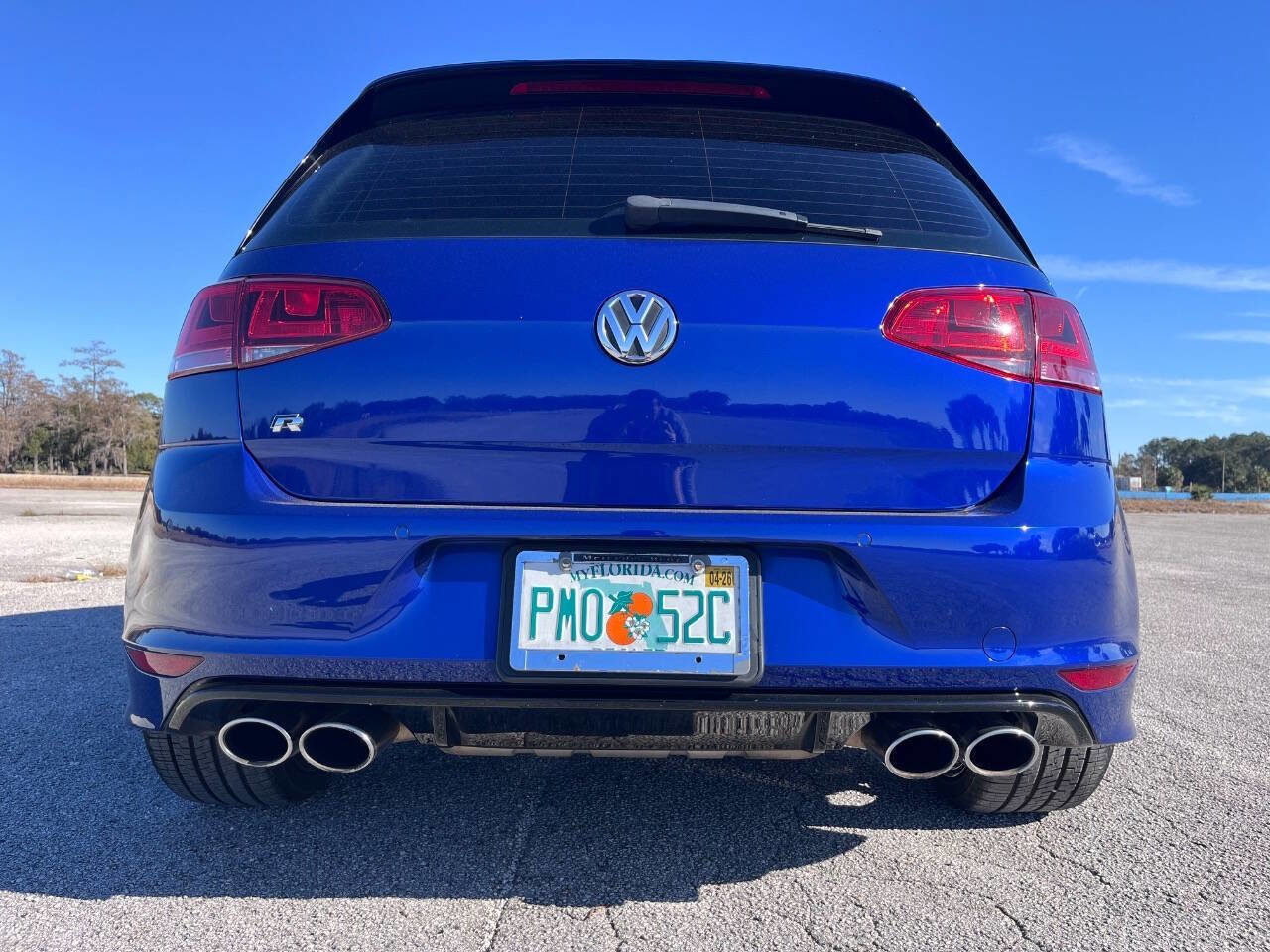 Used 2015 Volkswagen Golf R 4-Door image 8