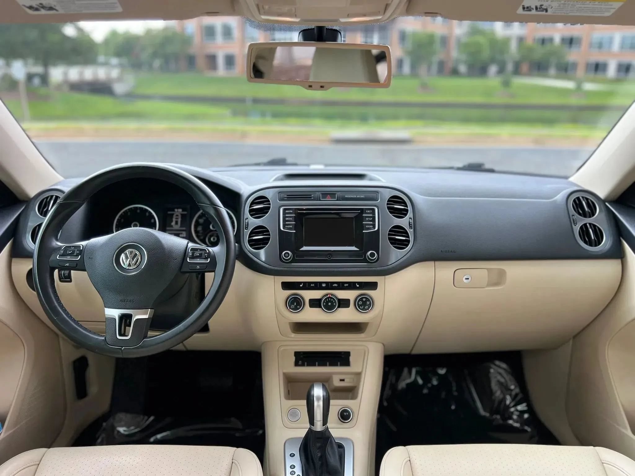Used 2016 Volkswagen Tiguan S FWD image 14