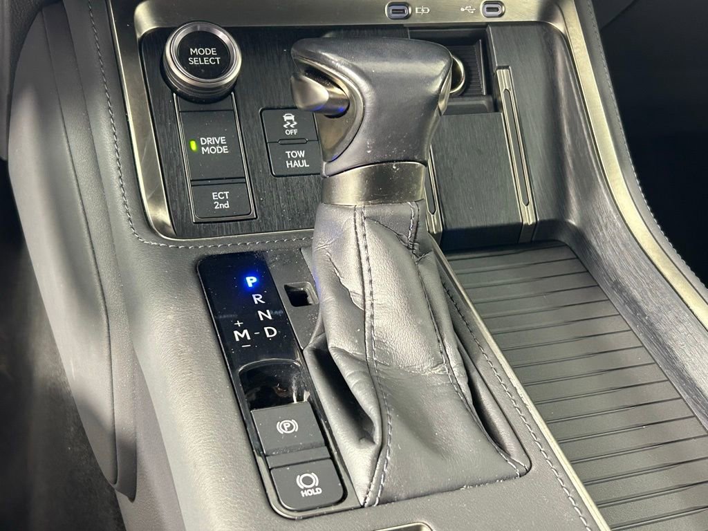Used 2024 Lexus GX 550 w/ Accessory Package (2T) AWD/4WD image 29