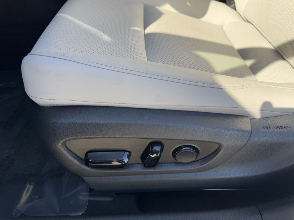 Used 2024 Lexus UX 250h F Sport image 33