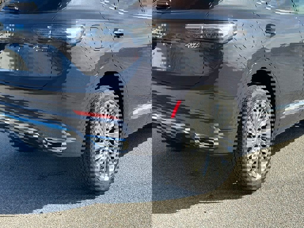 New 2026 Buick Envision Avenir image 15