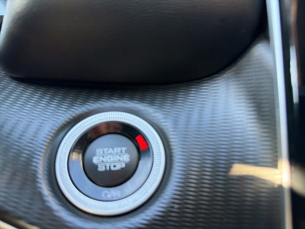 Used 2023 Jeep Grand Cherokee Altitude image 26