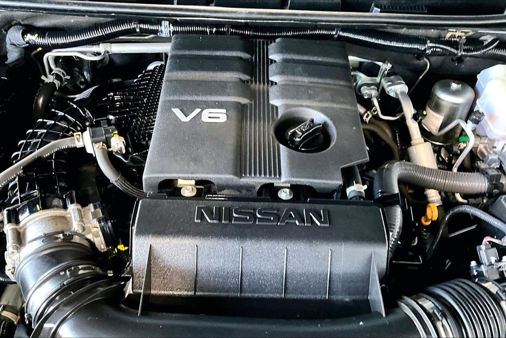 Used 2023 Nissan Frontier PRO-4X w/ Pro-4X Premium Package image 32