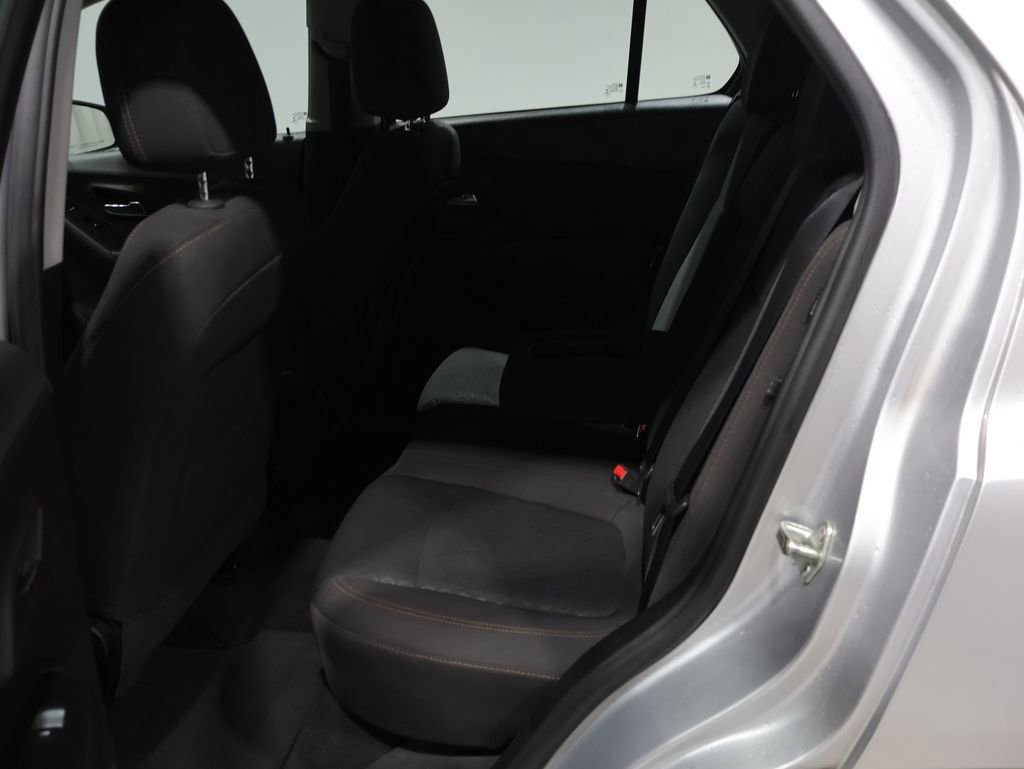 Used 2018 Chevrolet Trax LS image 18