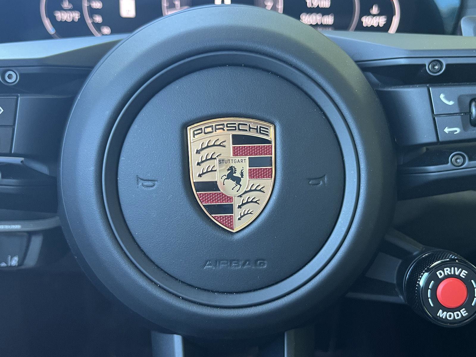 Used 2025 Porsche 911 Carrera 4 GTS image 39