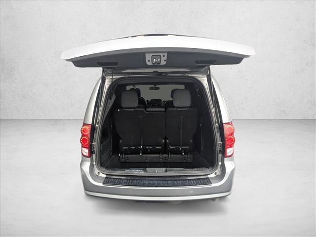 Used 2015 Dodge Grand Caravan SXT image 7