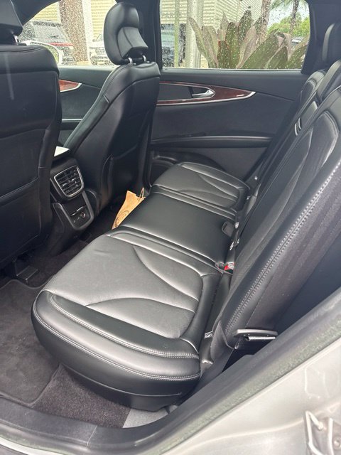 Used 2017 Lincoln MKX Reserve FWD image 13
