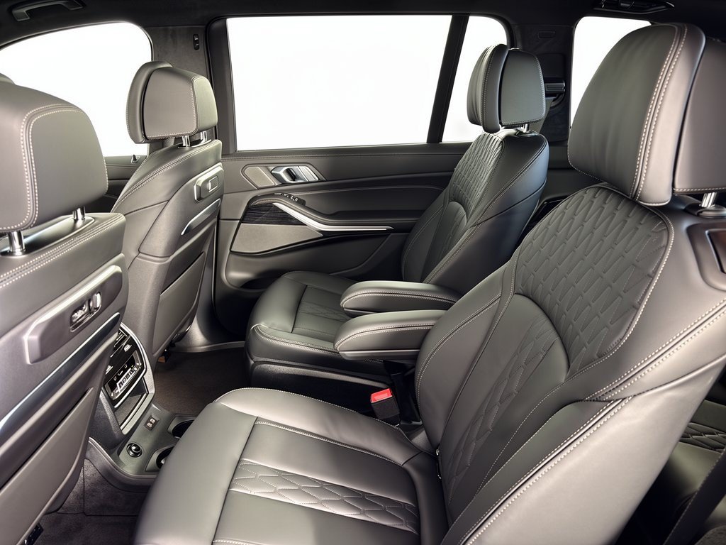 New 2027 BMW X7 xDrive40i w/ Executive Package AWD/4WD image 25