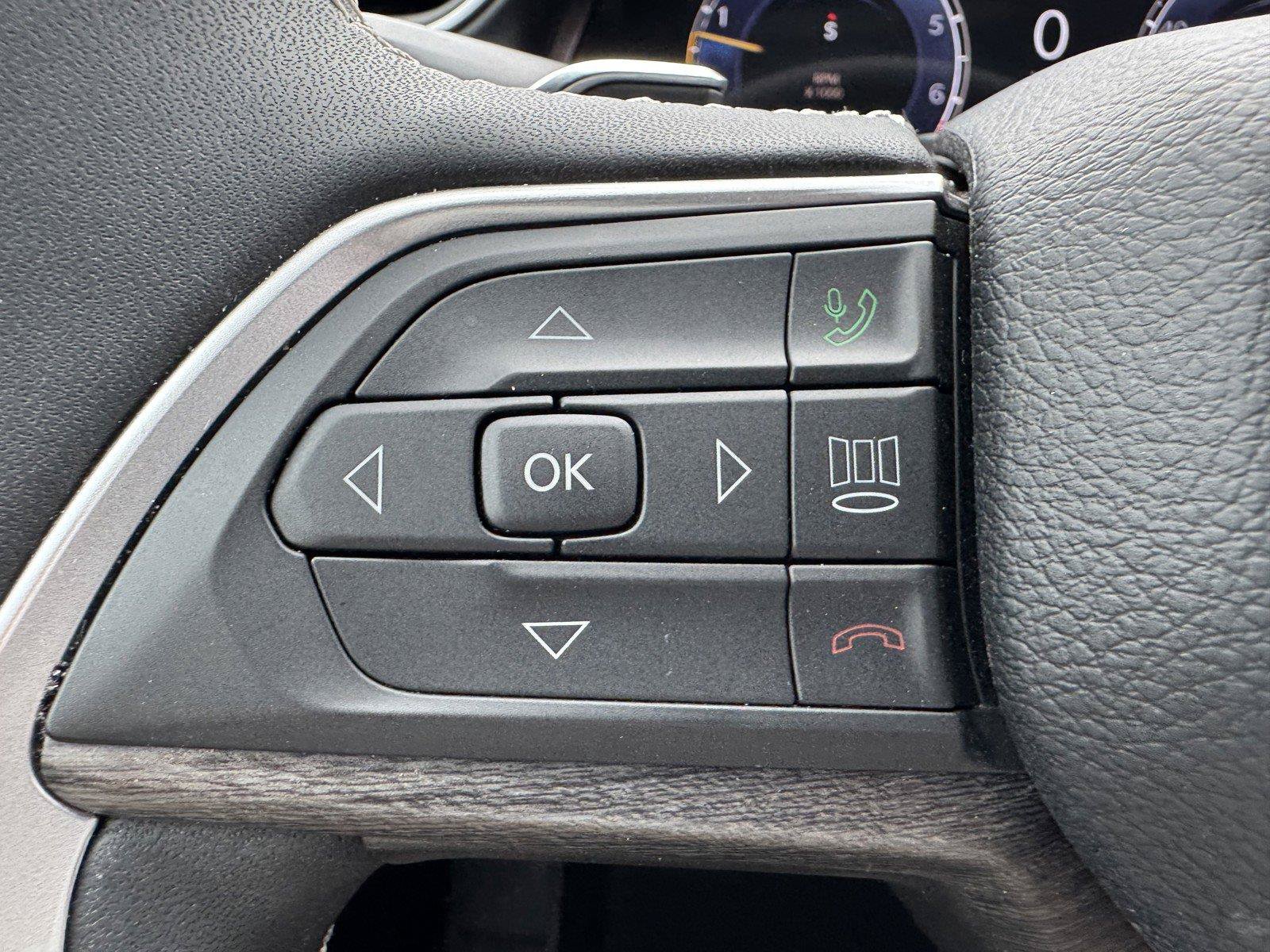 Used 2024 Jeep Grand Cherokee L Limited AWD/4WD image 18
