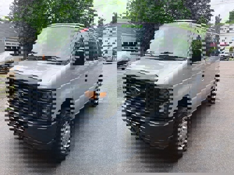 Used 2010 Ford E-350 and Econoline 350 XL