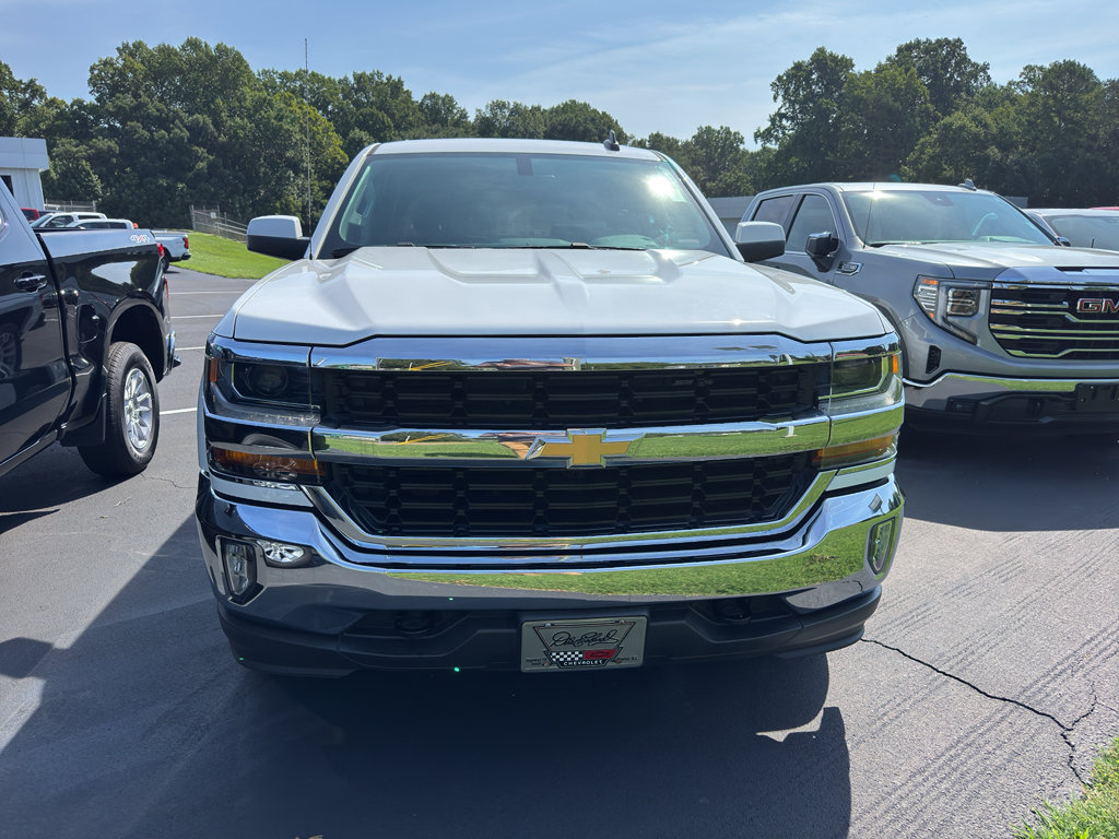 Used 2018 Chevrolet Silverado 1500 LT w/ All Star Edition AWD/4WD image 2