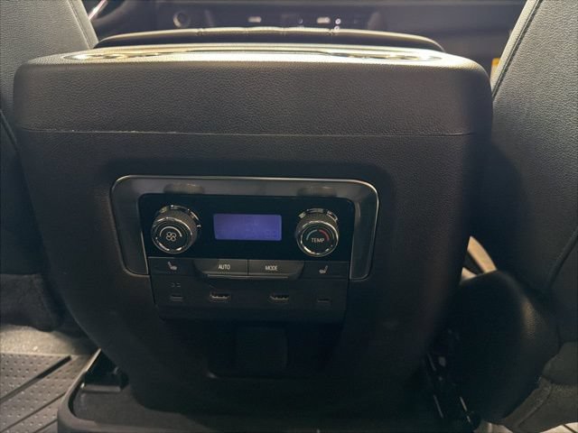 New 2026 Chevrolet Suburban High Country AWD/4WD image 43