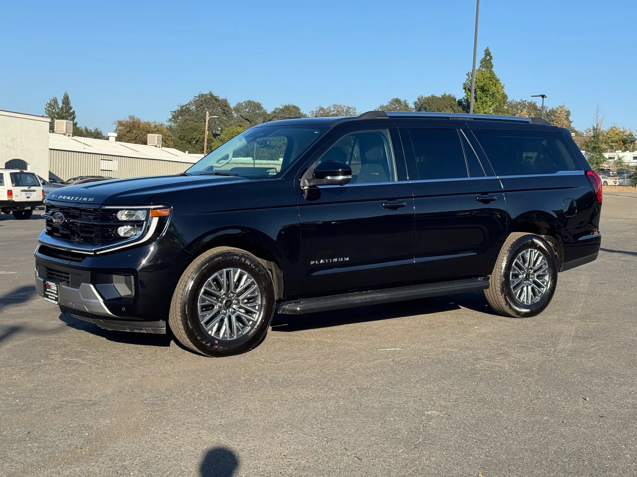 Used 2026 Ford Expedition Max Platinum AWD/4WD image 2