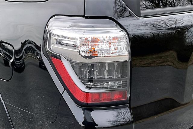 Used 2019 Toyota 4Runner Limited image 33