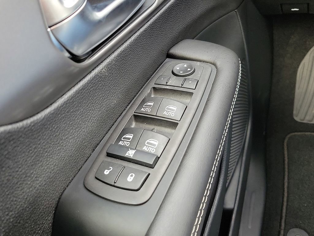 New 2026 Chrysler Pacifica Select FWD image 14