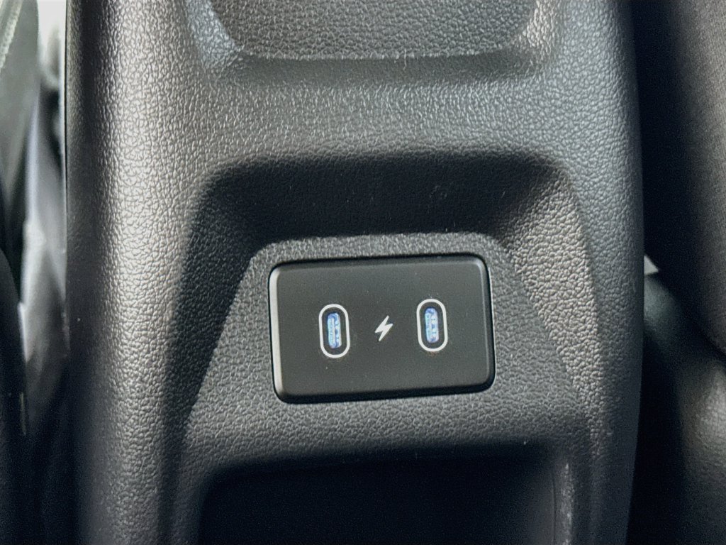 Used 2024 Hyundai Venue SEL FWD image 23