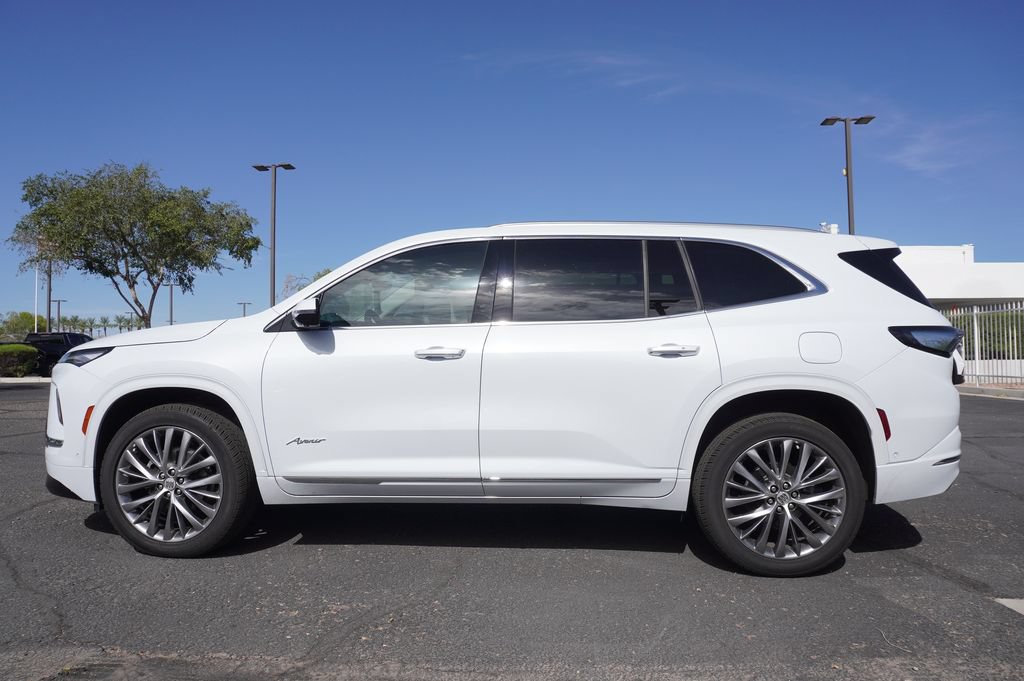 Used 2026 Buick Enclave Avenir w/ Super Cruise Package FWD image 2