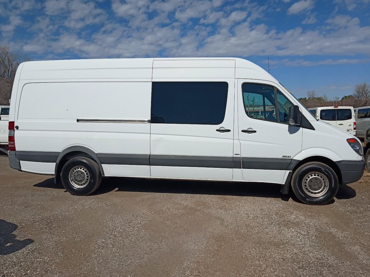 Used 2013 Mercedes-Benz Sprinter 2500 image 4