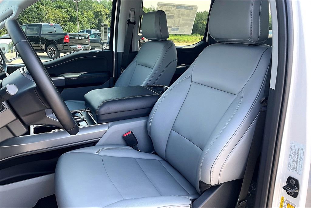 New 2025 Ford F150 Lightning Flash image 8