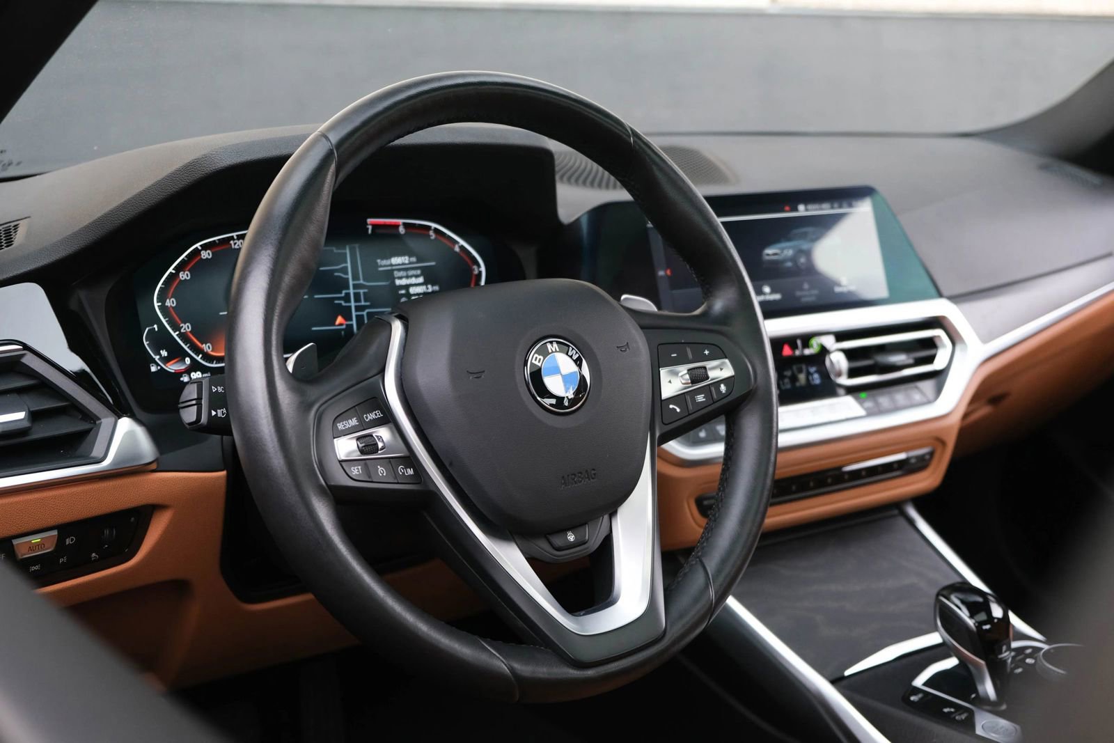 Used 2022 BMW 330i xDrive Sedan w/ Driving Assistance Package image 23