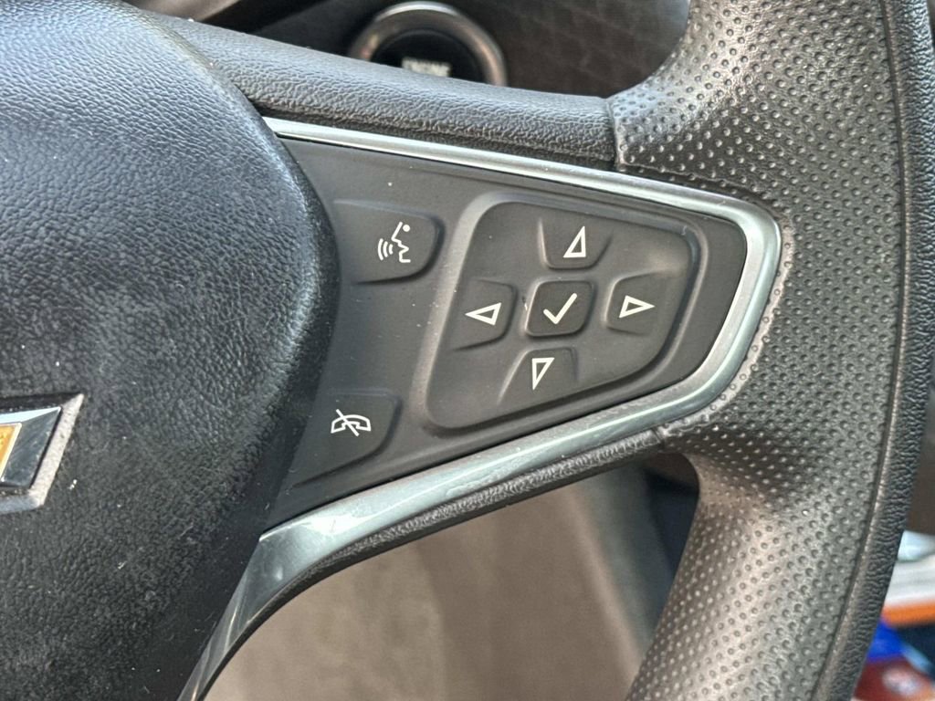 Used 2020 Chevrolet Malibu LT image 25