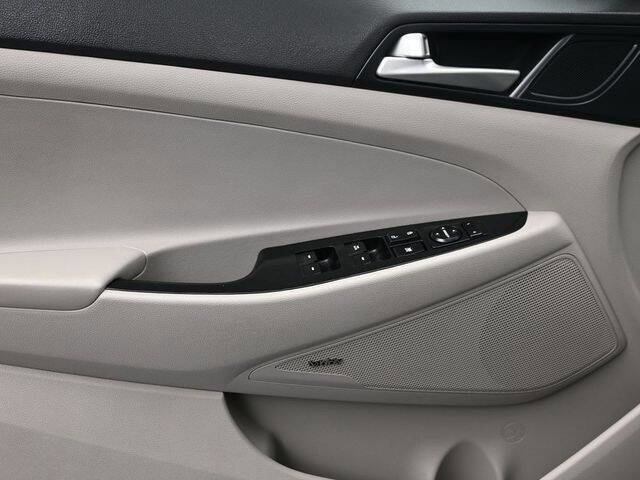 Used 2021 Hyundai Tucson Sport image 13