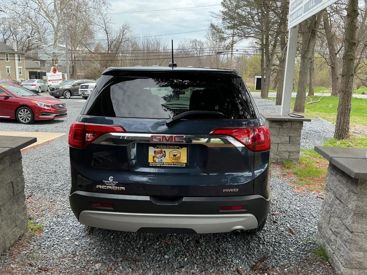 Used 2019 GMC Acadia SLE image 6