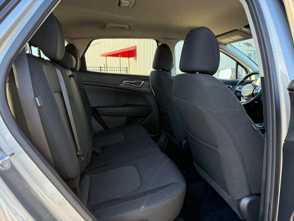 Used 2024 Kia Sportage LX image 12