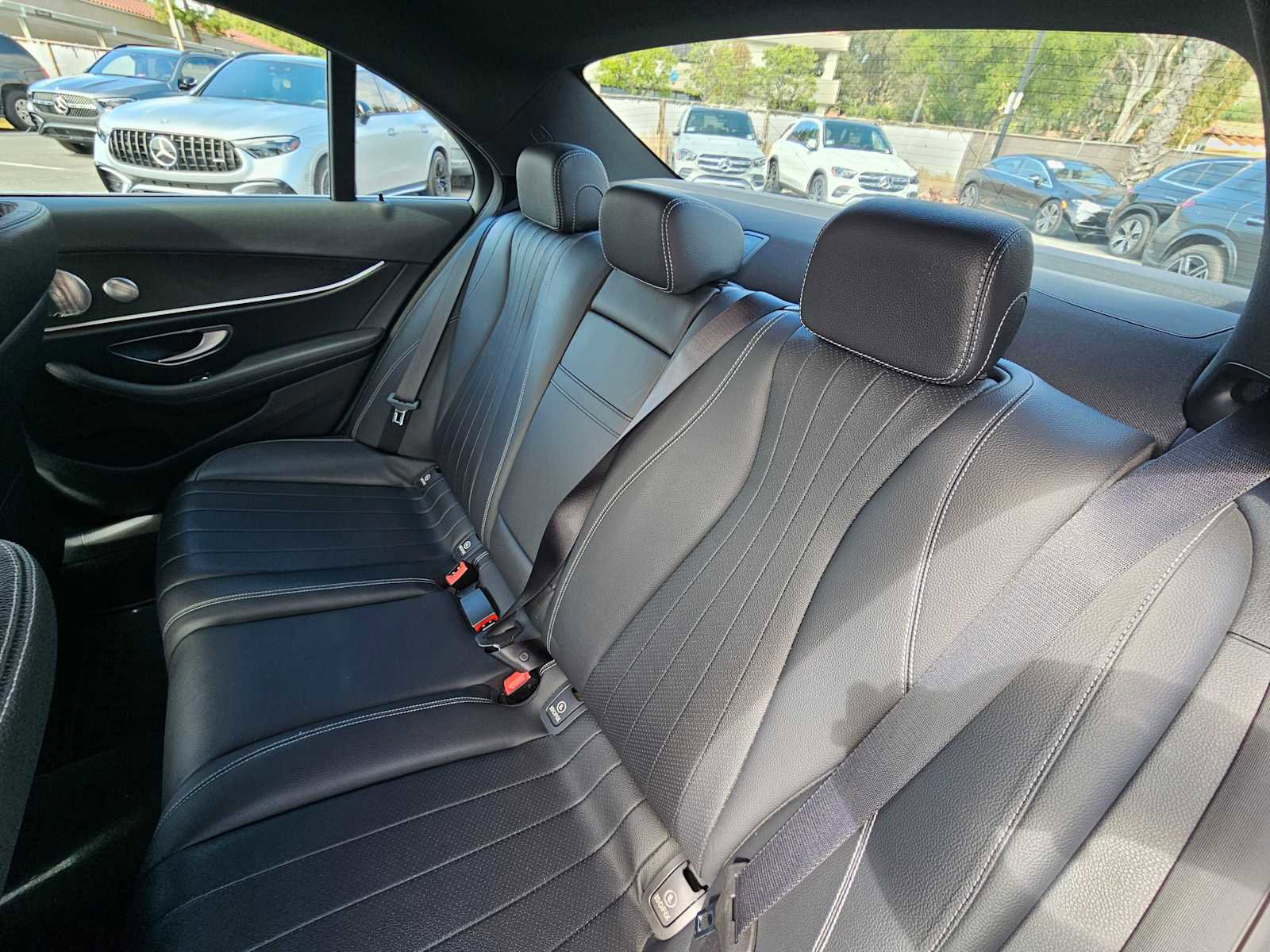 Used 2017 Mercedes-Benz E 300 image 17