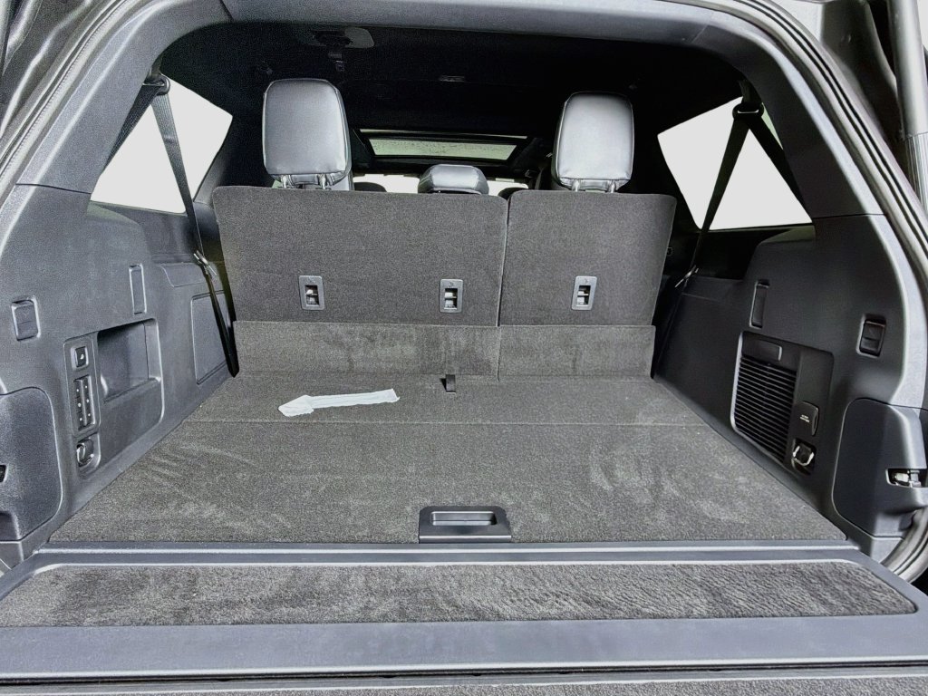 New 2027 Lincoln Navigator L Reserve w/ Jet Appearance Package RWD image 28