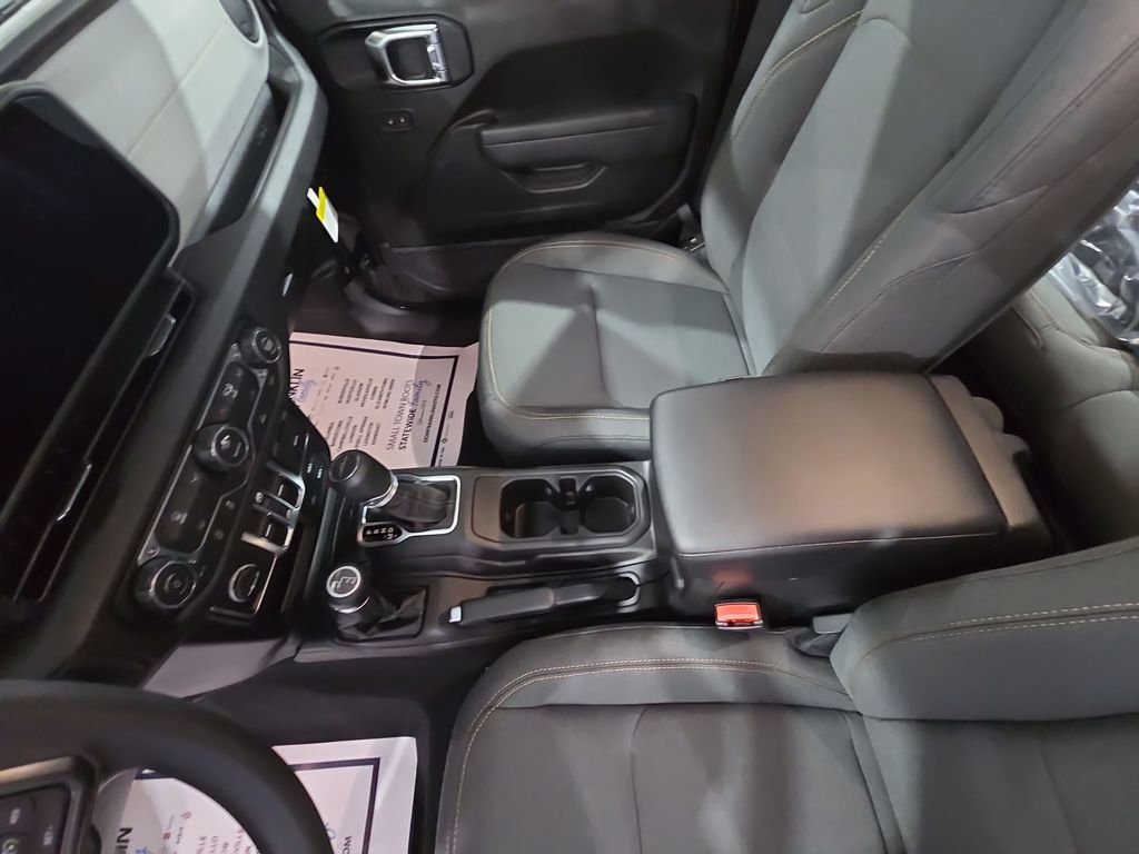 New 2026 Jeep Gladiator Sport image 12