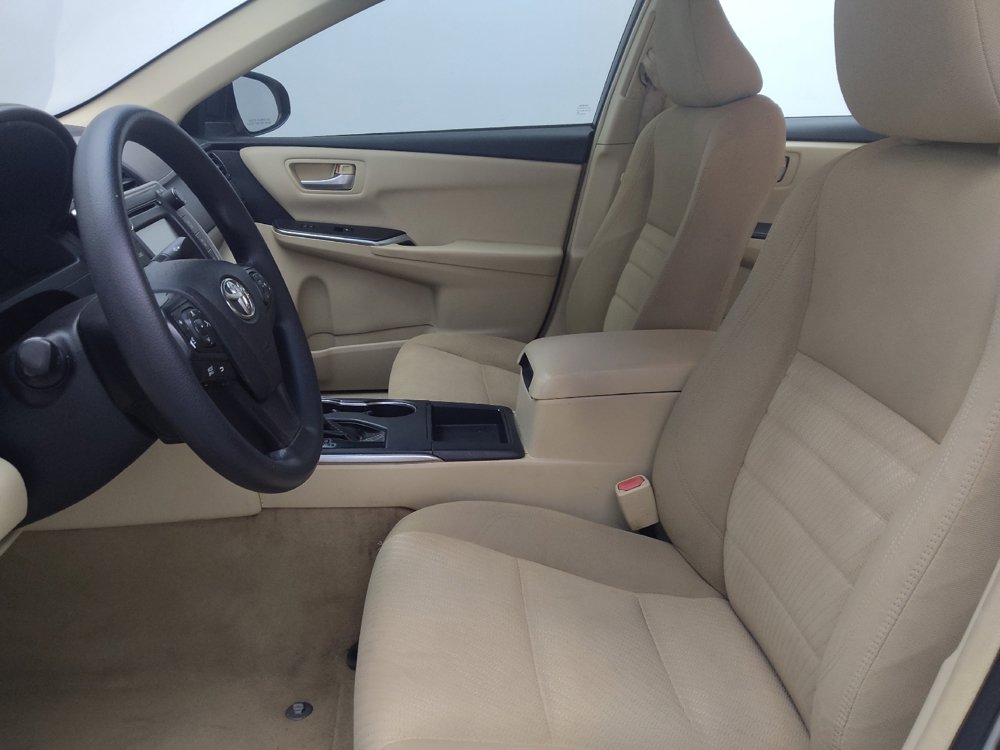 Used 2016 Toyota Camry LE FWD image 17